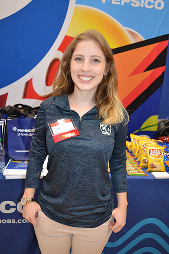 PepsiCo recruiter Lauren Zelaya, an <em>Illinois</em> alumna