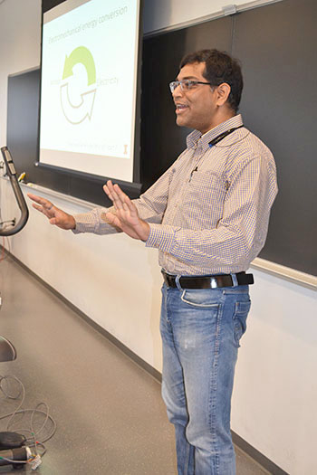 Arijit Banerjee discusses electromechanical energy conversion with the educators.