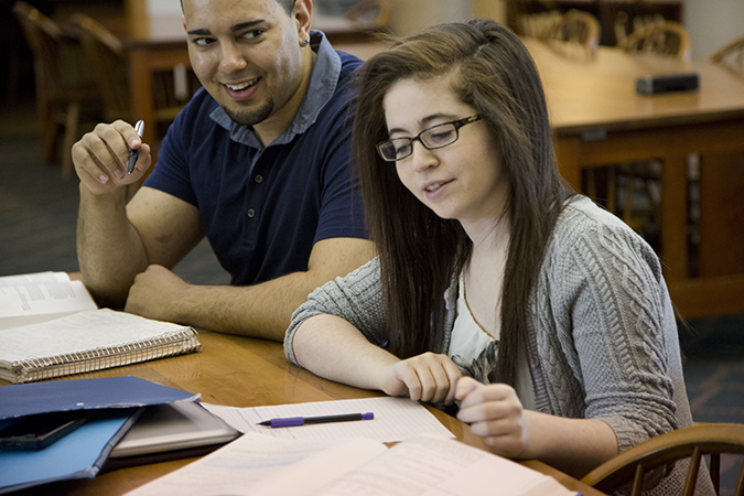 Amy Doroff (right) when she was a student at <em> Illinois</em>. (Photo courtesy of <em> Illinois</em> College of Engineering)