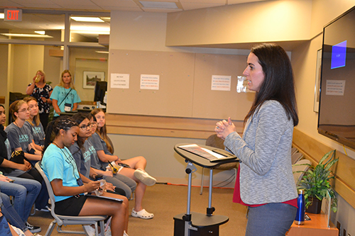 An Engineering  Career Services representative shares with freshmen about how to take advantage of their resources, including the upcoming Engineering Career Fair.